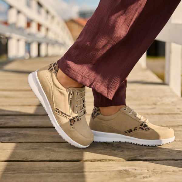 New Feet naisten leve&auml;lestinen k&auml;velykenk&auml; 261-14-1735 hiekka